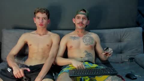 Snapshot of timothy_eliot chatting on 04.03.26 wanna play bareback uncut colombian couple new twink bbk online show from 04.03.26