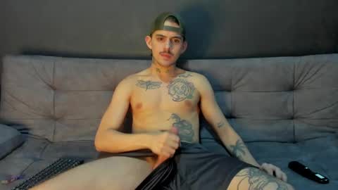 Snapshot of timothy_eliot chatting on 04.14.26 wanna play bareback uncut colombian couple new twink bbk online show from 04.14.26
