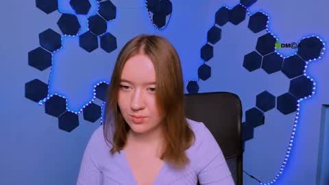 Snapshot of tina_blade_ chatting on 12.20.25 tina_blade_ online show from 12.20.25