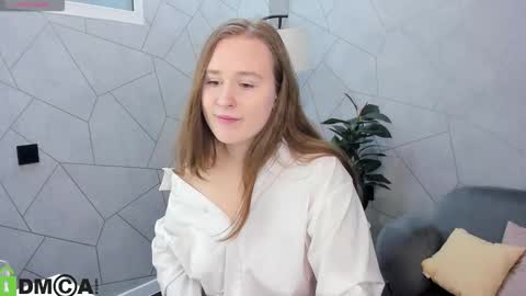 Snapshot of tina_hicks chatting on 02.08.26 Stella online show from 02.08.26