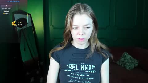 tina_tayllor__ online show from 04.01.26