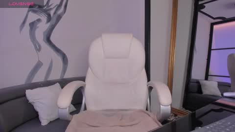 Tina  online show from 02.11.25