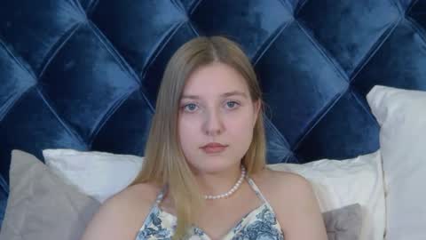 TinaBurton online show from 04.19.26