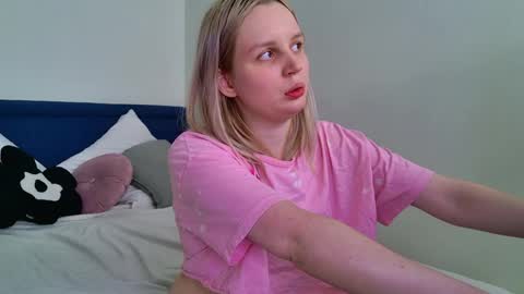 tinasiner online show from 04.04.26