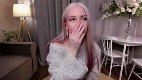 Snapshot of tinastevenson chatting on 10.22.25 Annie online show from 10.22.25