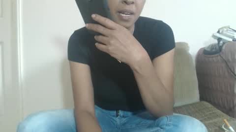 Snapshot of tinaxxxpetite chatting on 11.12.25 Tina online show from 11.12.25