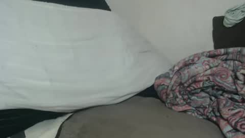 Snapshot of tinaxxxpetitexoxo chatting on 04.16.26 Tina online show from 04.16.26