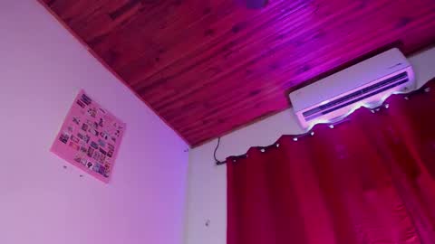 Snapshot of tinixmorgan chatting on 02.19.26 tinixmorgan online show from 02.19.26