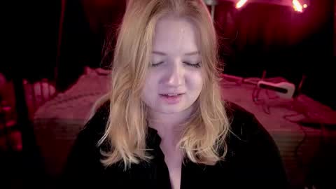 TinkerrBelll online show from 02.22.26