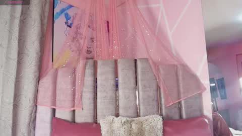 Snapshot of tinna_noa chatting on 02.03.26 tinna noa online show from 02.03.26