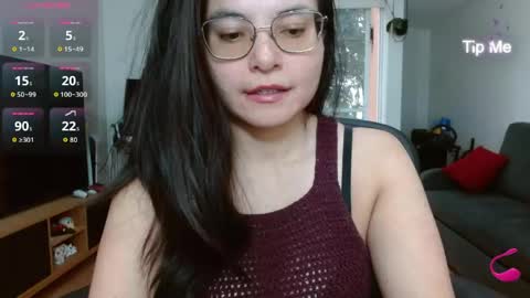 Tiny Caroline online show from 04.21.26