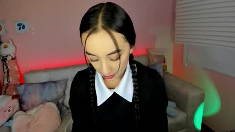 Snapshot of tiny_cora chatting on 11.09.25 tiny_cora online show from 11.09.25