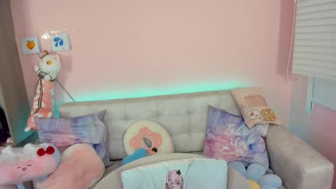 Snapshot of tiny_cora chatting on 11.27.25 tiny_cora online show from 11.27.25