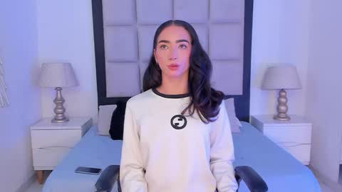 Thomm  Independent Model online show from 01.08.26