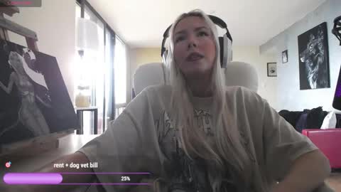 stage Kylie Sinner  brand CLITBAIT online show from 05.18.26