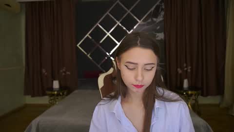 tinynataliee online show from 12.13.25