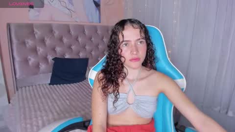 Snapshot of tinysophi chatting on 11.10.25 tinysophi online show from 11.10.25