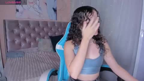 Snapshot of tinysophi chatting on 12.02.25 tinysophi online show from 12.02.25