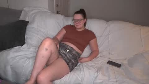 Snapshot of tippycrescent chatting on 12.15.24 Tippy online show from 12.15.24