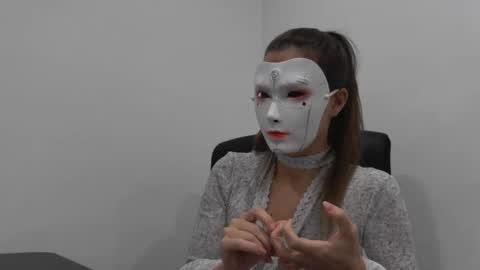 Snapshot of tipsytinkerbell chatting on 12.01.25 Tinks online show from 12.01.25