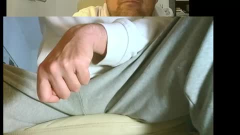 Snapshot of tiptosuckme chatting on 03.01.26 Tip online show from 03.01.26