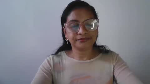 Ester online show from 12.08.24