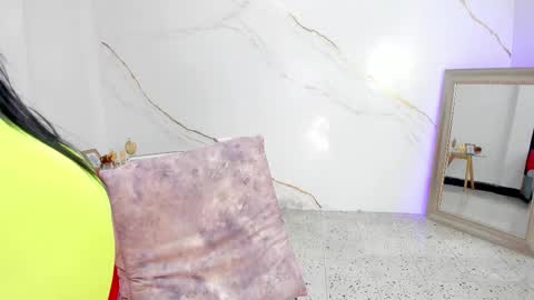 Snapshot of tivizaylove chatting on 12.04.25 Tivizay online show from 12.04.25