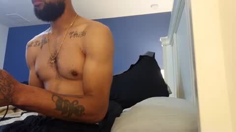 Snapshot of tmvp1 chatting on 12.15.25 SlimLuv online show from 12.15.25