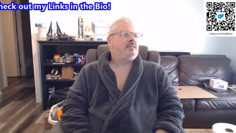 Snapshot of toddbator chatting on 02.03.25 Todd Bator online show from 02.03.25