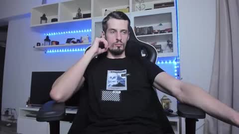 Snapshot of toddclaytonn chatting on 11.01.25 Todd online show from 11.01.25