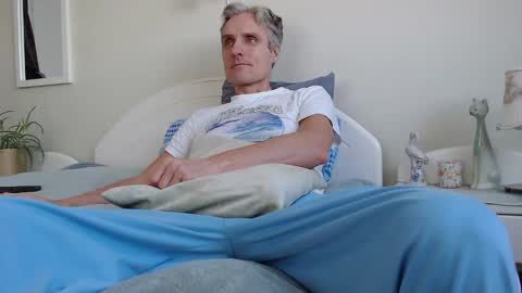 Daniel Bisexual uncut 20cm online show from 01.04.25