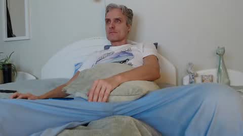 Daniel Bisexual uncut 20cm online show from 01.05.25