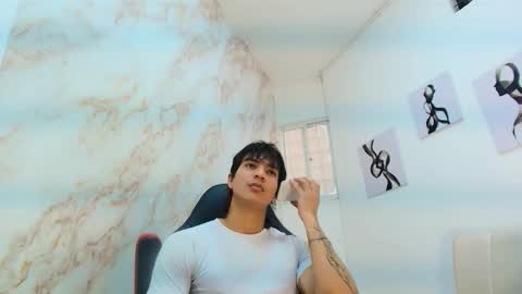 toji lee online show from 12.14.25