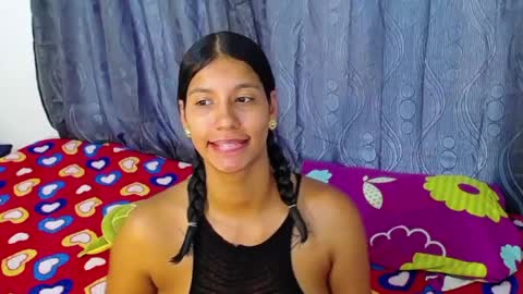 Snapshot of tokihoney chatting on 05.20.26 Adela y juan online show from 05.20.26