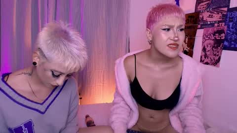 Snapshot of tokyo_blues chatting on 11.25.25 Halsey Sofii online show from 11.25.25