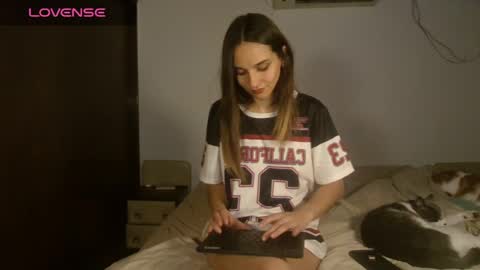 Snapshot of tom316972 chatting on 06.13.26 Flor online show from 06.13.26