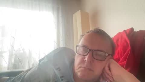 Snapshot of tom6644 chatting on 02.16.25 Tom online show from 02.16.25