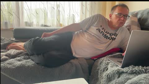 Tom online show from 04.05.26