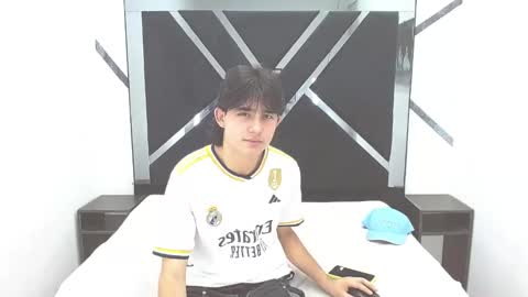 tom_0002 online show from 10.31.25