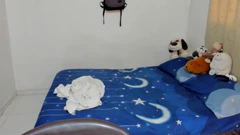 Tom Blue online show from 10.21.25