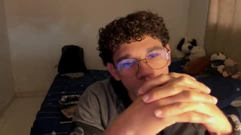 Tom Blue online show from 10.27.25