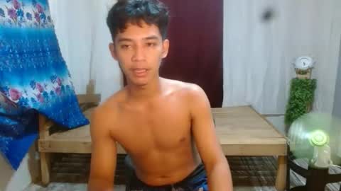 Snapshot of tom_denzel chatting on 02.11.26 jay online show from 02.11.26