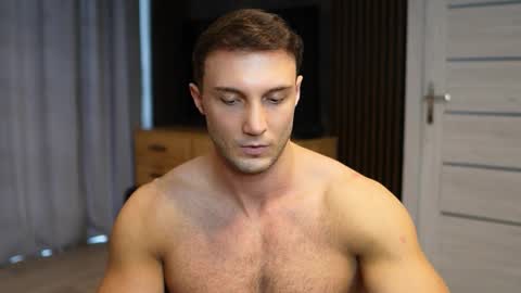 Tom online show from 09.10.25