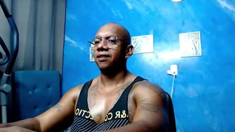 Snapshot of tom_miller chatting on 12.03.25 Tom Miller online show from 12.03.25