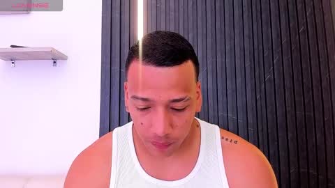 Tom muscle1 online show from 10.28.25