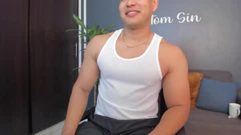 Snapshot of tom_sin_ chatting on 12.27.24 Tom Sin online show from 12.27.24