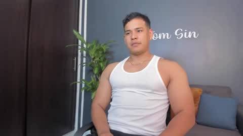 Snapshot of tom_sin_ chatting on 12.27.24 Tom Sin online show from 12.27.24