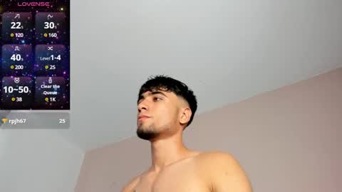 Snapshot of tom_walton chatting on 12.20.24 tom online show from 12.20.24