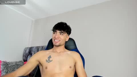 Snapshot of tom_walton chatting on 01.21.25 tom online show from 01.21.25