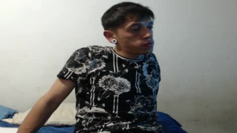 Snapshot of tomas_turbado_ chatting on 04.15.26 tomas_turbado_ online show from 04.15.26